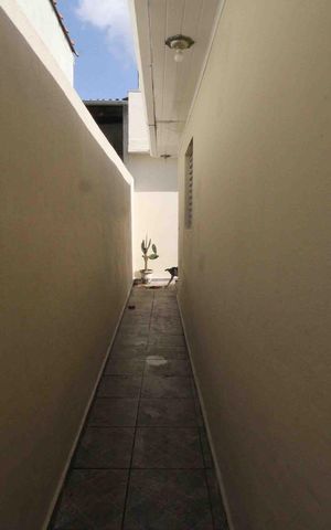 Casa à venda com 144m², 3 quartos e 1 vaga Casa à venda com 144m², 3 quartos e 1 vagaCorredor