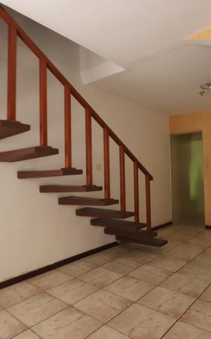 Casa à venda com 160m², 3 quartos e 2 vagasSala