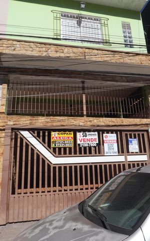 Casa à venda com 160m², 3 quartos e 2 vagasFachada