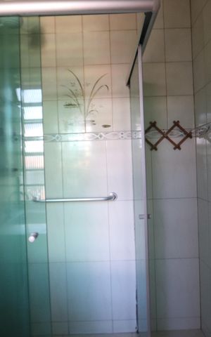 Casa à venda com 160m², 3 quartos e 2 vagasBanheiro de Cima