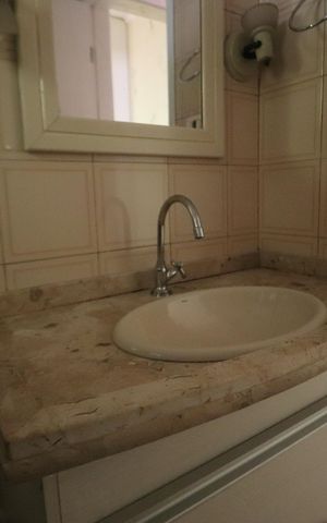 Casa à venda com 160m², 3 quartos e 2 vagasBanheiro de Baixo