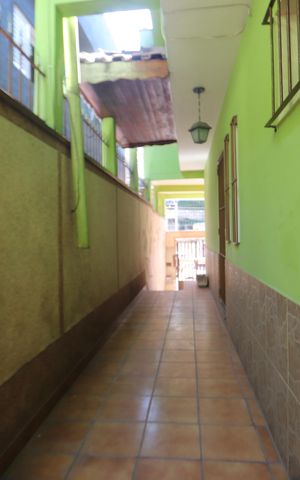 Casa à venda com 160m², 3 quartos e 2 vagasCorredor
