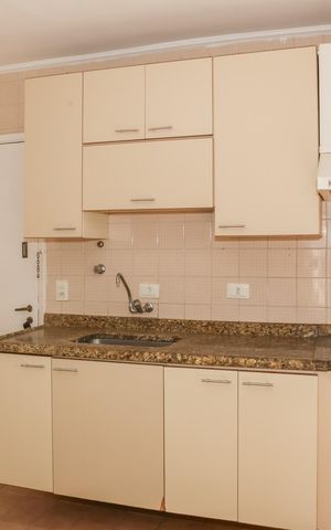 Apartamento para alugar com 100m², 4 quartos e 2 vagas Apartamento para alugar com 100m², 4 quartos e 2 vagasCozinha