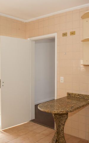 Apartamento para alugar com 100m², 4 quartos e 2 vagas Apartamento para alugar com 100m², 4 quartos e 2 vagasCozinha
