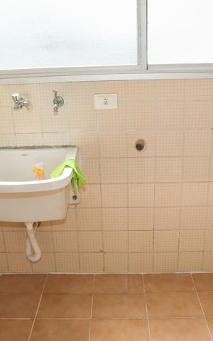 Apartamento para alugar com 100m², 4 quartos e 2 vagas Apartamento para alugar com 100m², 4 quartos e 2 vagasÁrea de Serviço