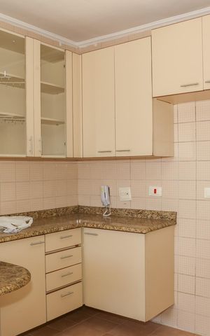 Apartamento para alugar com 100m², 4 quartos e 2 vagas Apartamento para alugar com 100m², 4 quartos e 2 vagasCozinha