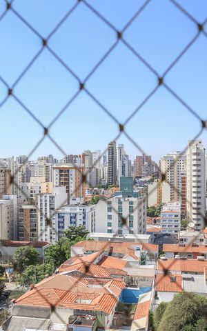 Apartamento para alugar com 100m², 4 quartos e 2 vagas Apartamento para alugar com 100m², 4 quartos e 2 vagasVista da Sacada