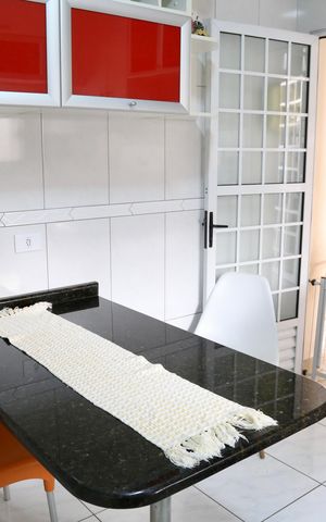 Casa à venda com 250m², 3 quartos e 2 vagas Casa à venda com 250m², 3 quartos e 2 vagasCozinha