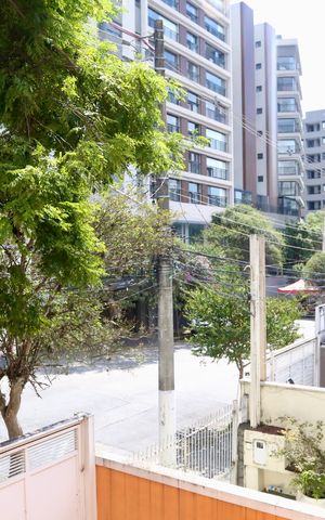 Casa à venda com 250m², 3 quartos e 2 vagas Casa à venda com 250m², 3 quartos e 2 vagasVaranda Quarto 2