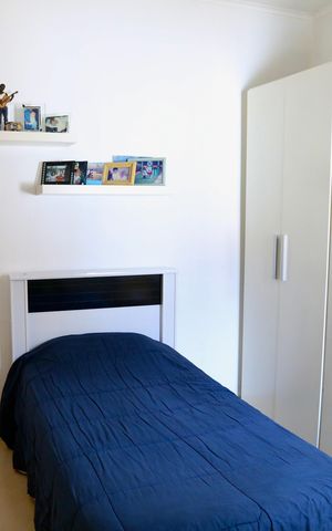 Casa à venda com 250m², 3 quartos e 2 vagas Casa à venda com 250m², 3 quartos e 2 vagasQuarto 1