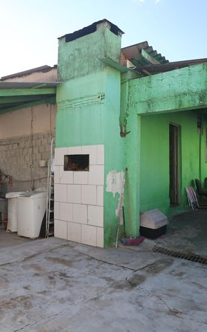 Casa à venda com 90m², 5 quartos e 4 vagasÁrea externa
