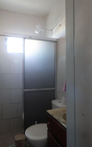 Casa à venda com 90m², 5 quartos e 4 vagasBanheiro 1