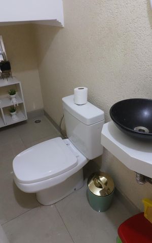 Casa à venda com 226m², 4 quartos e 5 vagasLavabo
