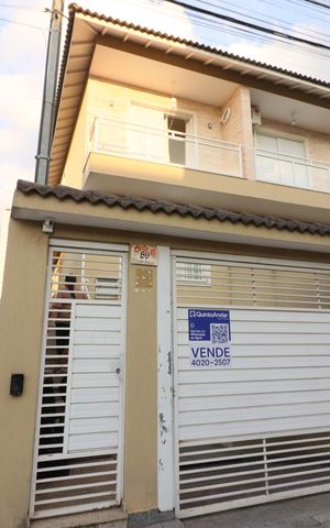 Casa à venda com 226m², 4 quartos e 5 vagasFachada