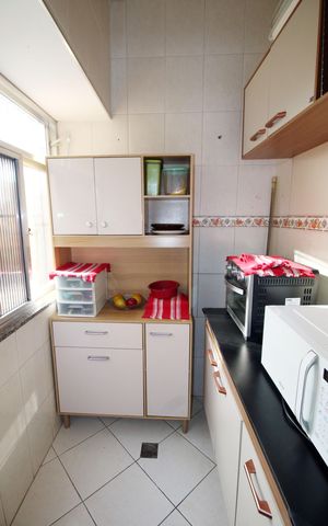 Apartamento à venda com 60m², 3 quartos e 2 vagasCozinha