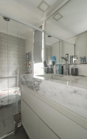 Apartamento à venda com 107m², 2 quartos e 2 vagasBanheiro da Suíte