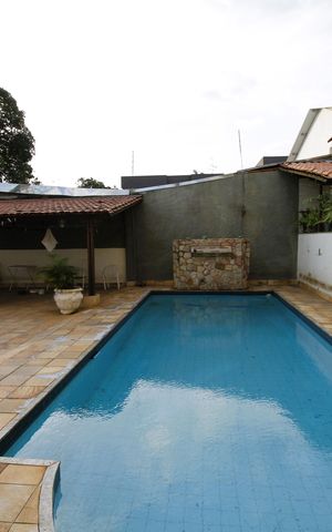 Casa à venda com 400m², 3 quartos e 2 vagasPiscina