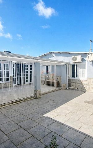 Casa à venda com 252m², 5 quartos e 2 vagas