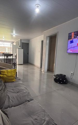 Casa à venda com 138m², 2 quartos e 1 vaga Casa à venda com 138m², 2 quartos e 1 vagaSala