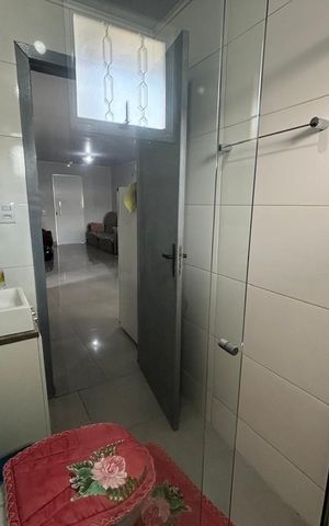 Casa à venda com 138m², 2 quartos e 1 vaga Casa à venda com 138m², 2 quartos e 1 vagaBanheiro social