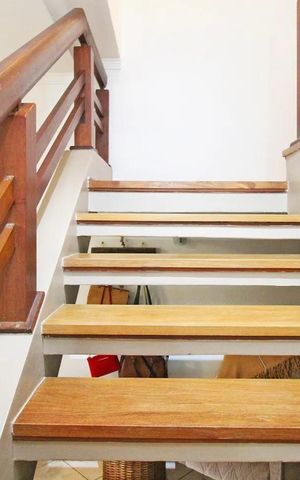 Casa à venda com 242m², 4 quartos e 3 vagas