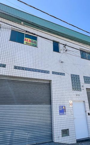 Apartamento para alugar com 75m², 2 quartos e sem vagaFachada + plaquinha