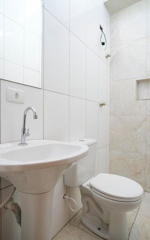 Apartamento para alugar com 75m², 2 quartos e sem vagaBanheiro