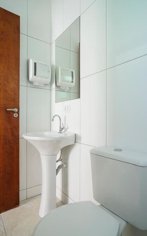 Apartamento para alugar com 75m², 2 quartos e sem vagaBanheiro da suíte