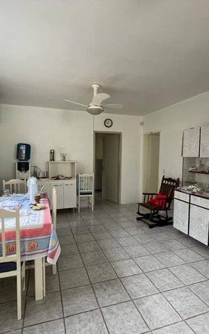 Casa à venda com 164m², 3 quartos e 2 vagas