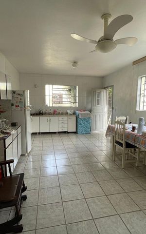 Casa à venda com 164m², 3 quartos e 2 vagas