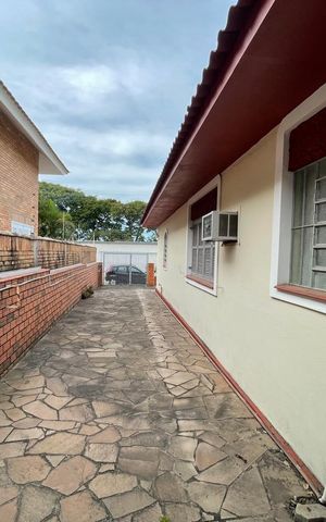Casa à venda com 164m², 3 quartos e 2 vagas