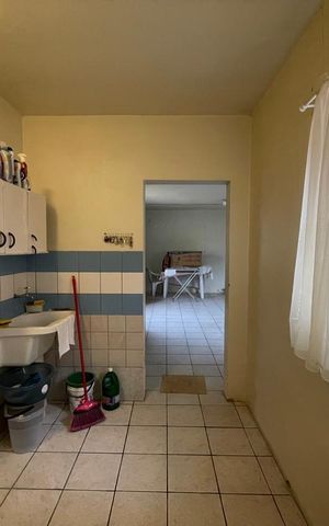 Casa à venda com 164m², 3 quartos e 2 vagas
