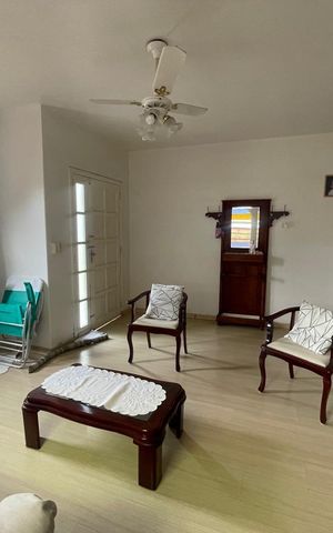 Casa à venda com 164m², 3 quartos e 2 vagas