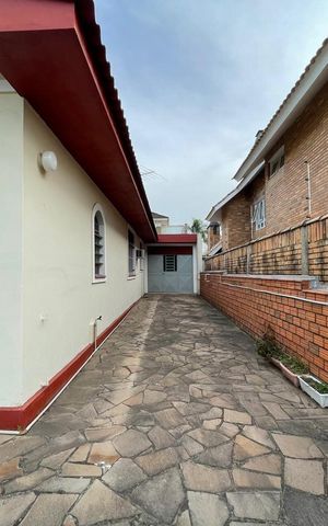 Casa à venda com 164m², 3 quartos e 2 vagas