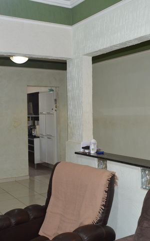 Casa para alugar com 250m², 3 quartos e 2 vagasSala