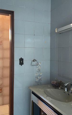 Casa à venda com 400m², 4 quartos e sem vaga Casa à venda com 400m², 4 quartos e sem vagaBanheiro da suíte 2