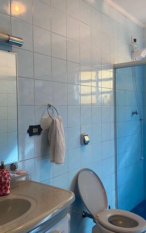 Casa à venda com 400m², 4 quartos e sem vaga Casa à venda com 400m², 4 quartos e sem vagaBanheiro social