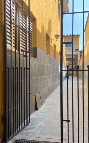 Casa à venda com 400m², 4 quartos e sem vaga Casa à venda com 400m², 4 quartos e sem vagaÁrea externa - Garagem