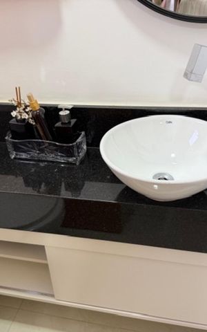 Apartamento à venda com 77m², 3 quartos e 2 vagasBanheiro
