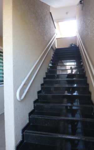 Apartamento à venda com 45m², 2 quartos e 1 vagaEscadas