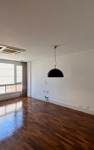 Apartamento à venda com 134m², 3 quartos e 1 vaga Apartamento à venda com 134m², 3 quartos e 1 vagaSala