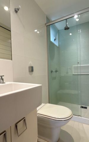 Apartamento à venda com 134m², 3 quartos e 1 vaga Apartamento à venda com 134m², 3 quartos e 1 vagaBanheiro social