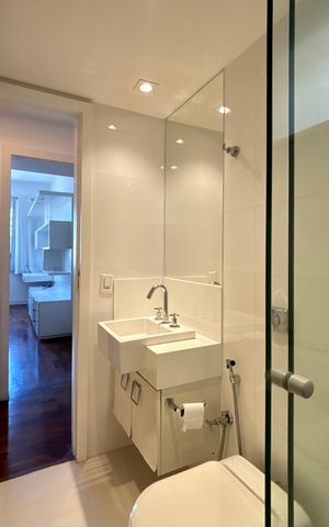 Apartamento à venda com 134m², 3 quartos e 1 vaga Apartamento à venda com 134m², 3 quartos e 1 vagaBanheiro social