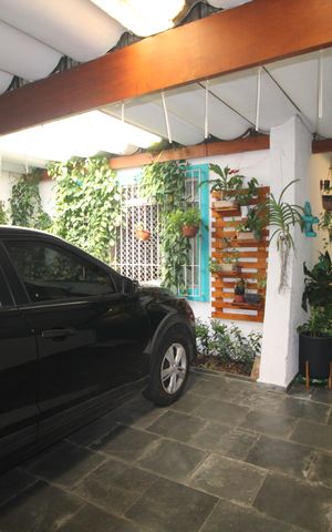 Casa à venda com 126m², 3 quartos e 2 vagasGaragem