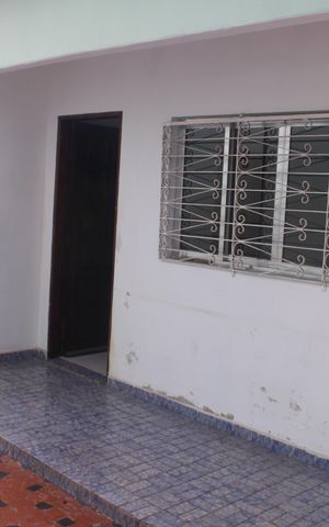 Casa à venda com 50m², 1 quarto e 1 vagaQuintal