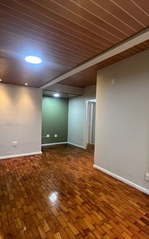 Casa para alugar com 100m², 2 quartos e 1 vagaSala