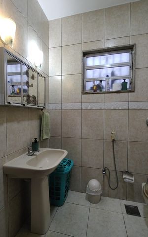Casa de condomínio à venda com 160m², 3 quartos e 1 vagaBanheiro 1