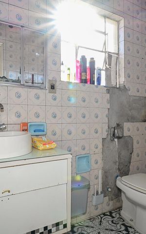 Casa à venda com 250m², 6 quartos e 4 vagasBanheiro da Casa 1