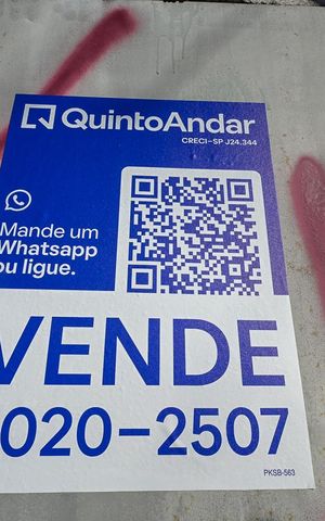 Casa à venda com 250m², 6 quartos e 4 vagasFachada