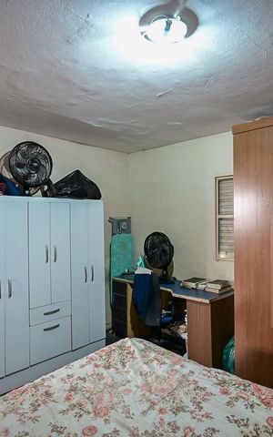 Casa à venda com 250m², 6 quartos e 4 vagasQuarto da Casa 1